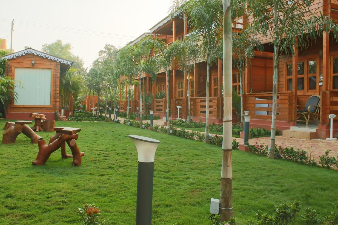 Grand Vatika Resort Арамболь Экстерьер фото