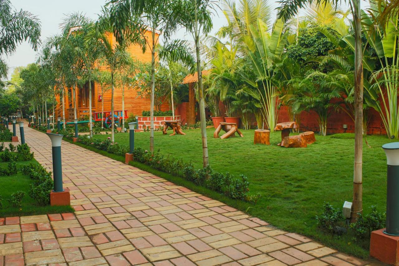 Grand Vatika Resort Арамболь Экстерьер фото